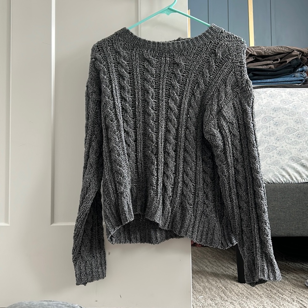 American Eagle sweater